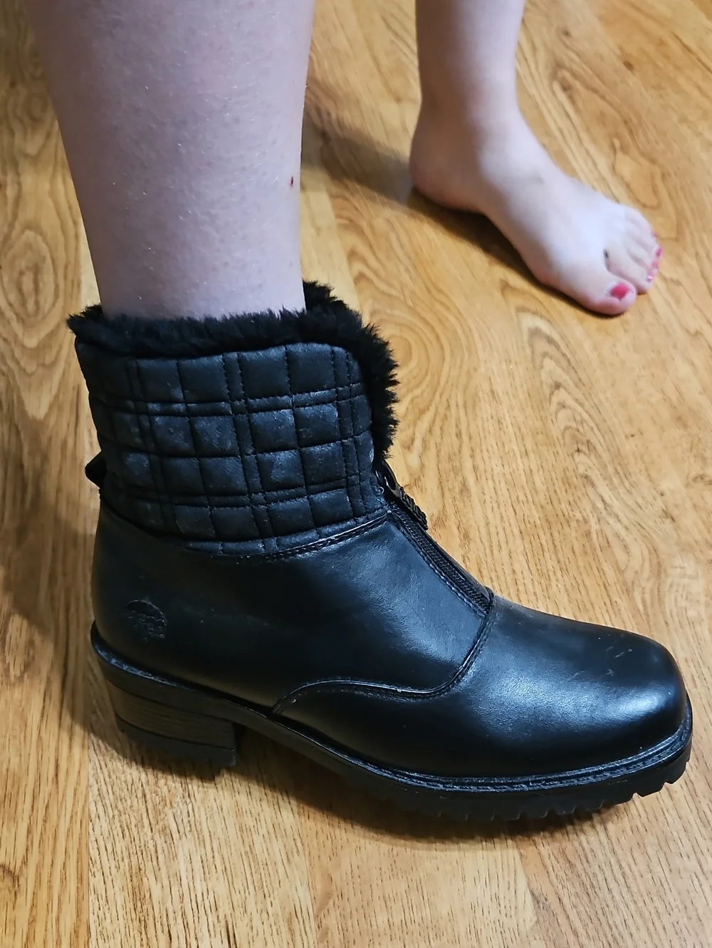 totes Black Quilted Faux-Fur Winter Ankle Boots